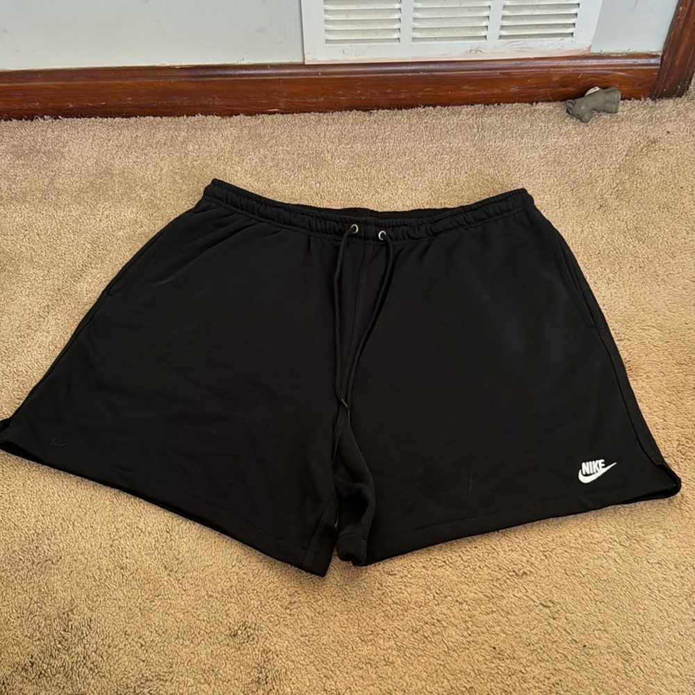 Men’s Nike French Terry shorts, size Large.